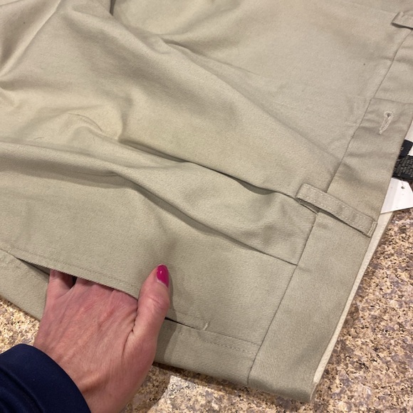 NWT Banana Republic Pleated Smithfield Relaxed Leg Chinos 36 / 32 - Picture 15 of 16